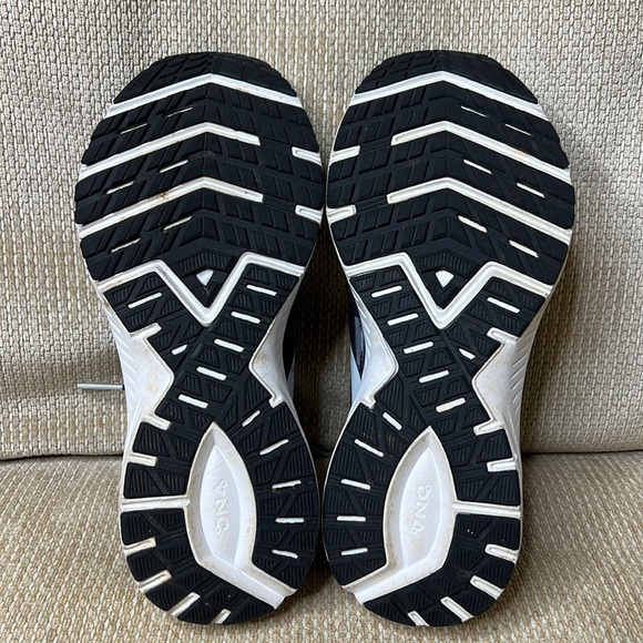 WOMENS BROOKS LAUNCH 6 RUNNING SHOES SIZE 7 - Picture 8 of 8